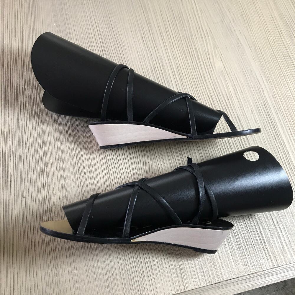 CHANEL Black Beige Two-Tone CC Logo Flat Sandal Size 37 Italy - Picture 4 of 14